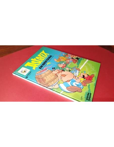 ASTERIX 12 EN BRETAÑA EXCELENTE ESTADO GRIJALBO DARGAUD EDICIÓN ESPECIAL ANIVERSARIO