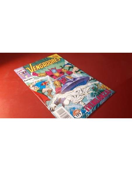 LOS VENGADORES 110 EXCELENTE ESTADO FORUM