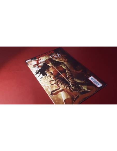 ELEKTRA 2 EXCELENTE ESTADO PANINI REINADO OSCURO
