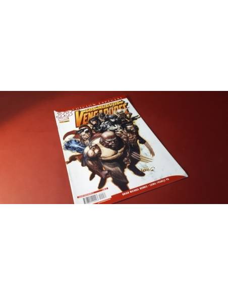 LOS NUEVOS VENGADORES 33 EXCELENTE ESTADO EDICION ESPECIAL PANINI