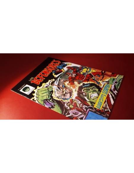 EXCELENTE ESTADO MUNDI COMICS LOS DEFENSORES 3 VERTICE