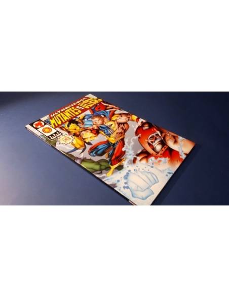 DE KIOSCO ULTRAVERSE / MUTANTES VS ULTRAS FORUM