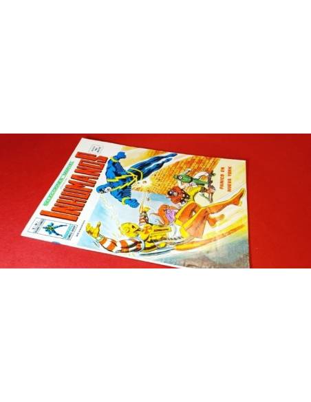 CASI EXCELENTE ESTADO SELECCIONES MARVEL 2 VERTICE