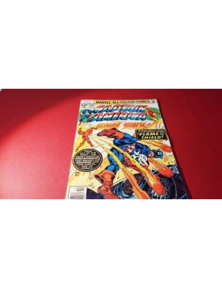 BUEN CAPTAIN AMERICA MARVEL 216 DECEMBER VERSUS THE HUMAN TORCH ALL COLOUR COMICS USA