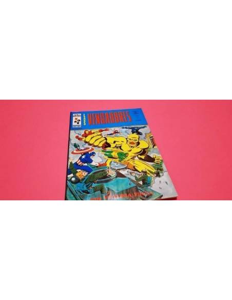 MUY NUEVO VENGADORES 27 VERTICE VOL II PERO TIENE SIGNOS DE HUMEDAD EN LA PARTE INFERIOR DEL COMIC