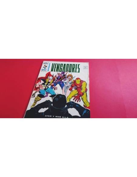 MUY BUEN ESTADO LOS VENGADORES 30 VERTICE VOL II VER FOTO TIENE UN REPARADA LA PORTADA