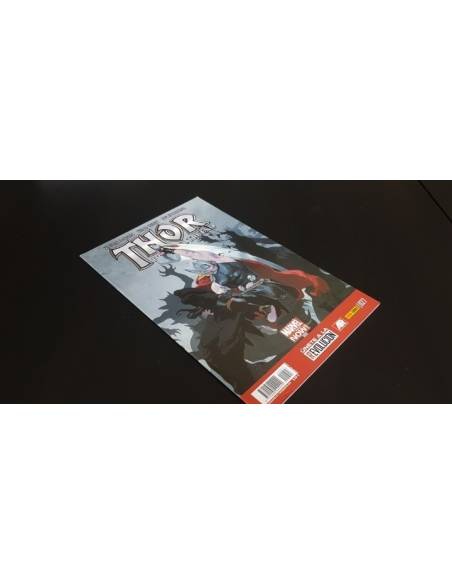 CASI EXCELENTE ESTADO THOR DIOS DEL TRUENO 27 AÑO III PANINI COMICS