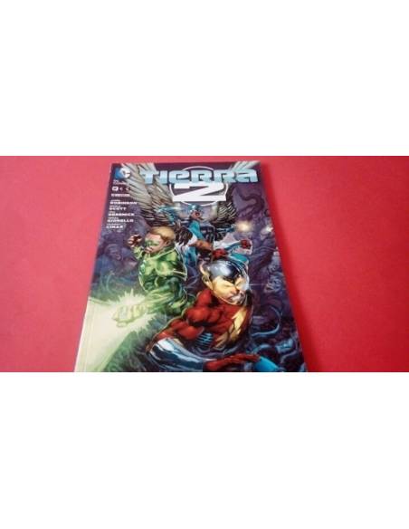 TIERRA 2 2 EXCELENTE ESTADO DC COMICS