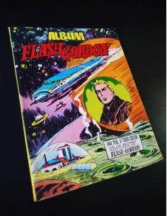 MUY BUEN ESTADO ALBUM FLASH GORDON 3 RETADO EV TOMO
