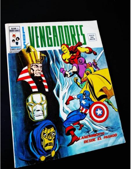 CASI EXCELENTE ESTADO LOS VENGADORES 18 VOL II VERTICE