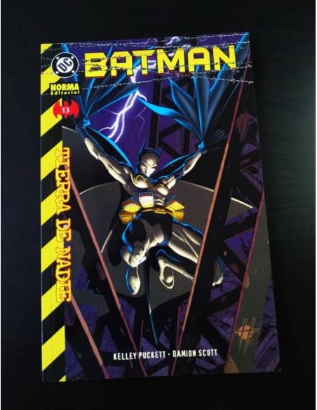 EXCELENTE ESTADO BATMAN 13 TIERRA DE NADIE NORMA EDITORIAL PRESTIGIO