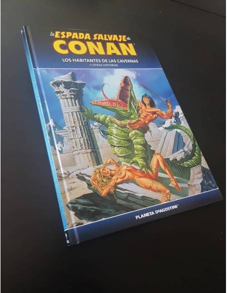 EXCELENTE ESTADO CONAN 26 TOMO LOS HABITANTES DE LAS CAVERNAS PLANETA