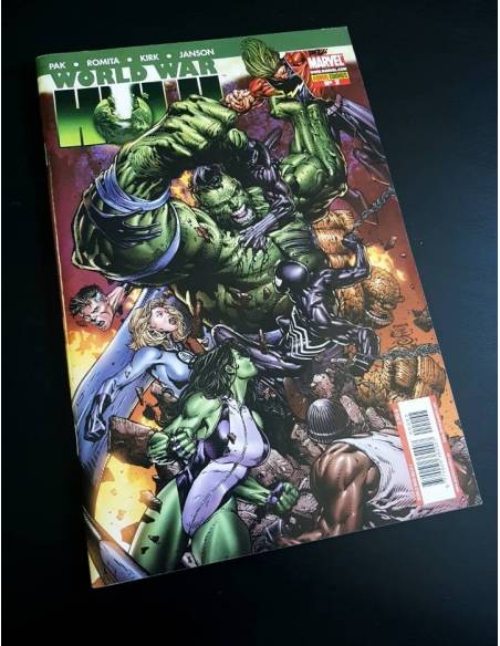 CASI EXCELENTE ESTADO WORLD WAR HULK 2 PANINI