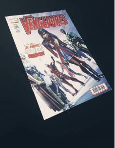 EXCELENTE ESTADO VENGADORES 68 PANINI