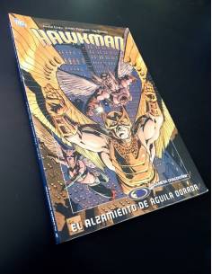 CASI EXCELENTE ESTADO HAWKMAN EL ALZAMIENTO DE AGUILA...