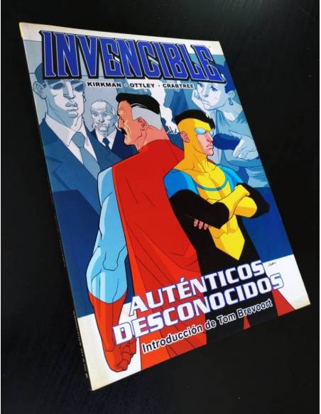 CASI EXCELENTE ESTADO INVENCIBLE AUTENTICOS DESCONOCIDOS ALETA