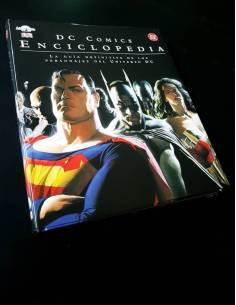 EXCELENTE ESTADO DC COMICS ENCICLOPEDIA LA GUIA...