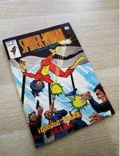 SPIDER-WOMAN 11 MUY NUEVO PERO TIENE SIGNOS DE HUMEDAD...