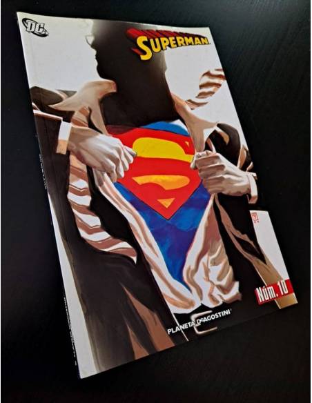 CASI EXCELENTE ESTADO SUPERMAN 10 PLANETA