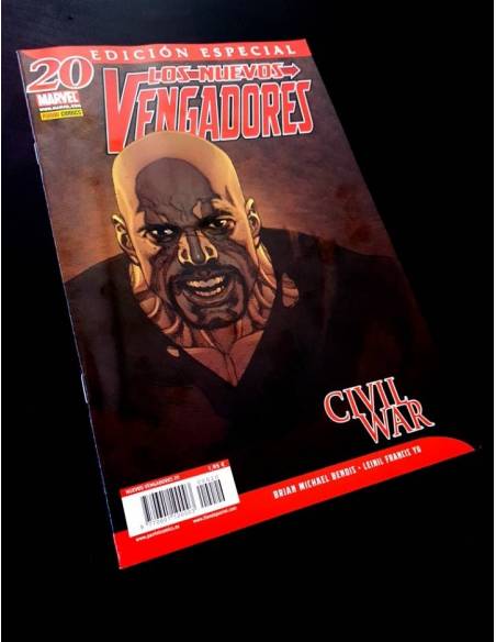 EXCELENTE ESTADO LOS NUEVOS VENGADORES 20 EDICION ESPECIAL PANINI