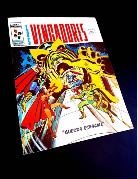 CASI EXCELENTE ESTADO LOS VENGADORES 8 VOL II VERTICE
