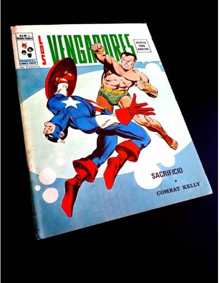 CASI EXCELENTE ESTADO LOS VENGADORES 3 VOL II VERTICE INCLUYE PÓSTER CENTRAL