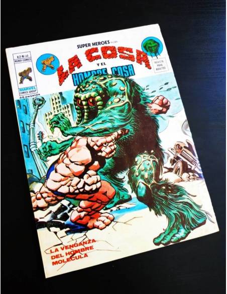 SUPER HÉROES 40 VOL II MUY NUEVO PERO TIENE SIGNOS DE RATON EN PORTADA VERTICE
