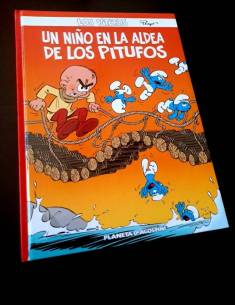 EXCELENTE ESTADO LOS PITUFOS 26 UN NIÑO EN LA ALDEA DE...