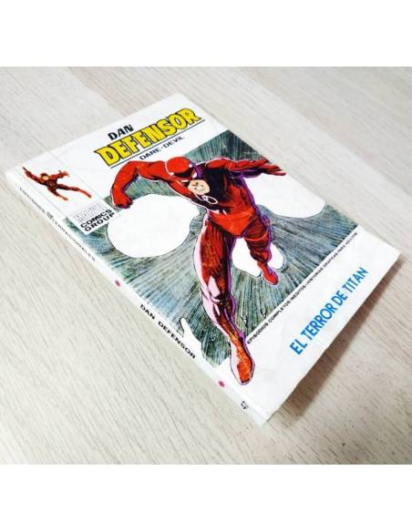 DAN DEFENSOR 47 MUY BUEN ESTADO PERO CON SIGNO DE HUMEDAD TACO VERTICE