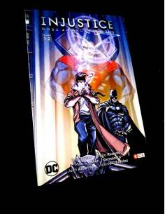 DE KIOSCO INJUSTICE GODS AMONG US AÑO TRES 1 DC ECC
