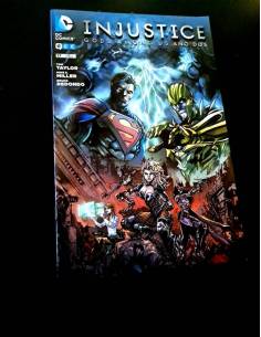 DE KIOSCO INJUSTICE GODS AMONG US 17 COMICS ECC DC