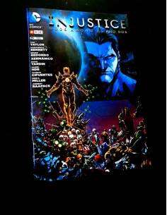 DE KIOSCO INJUSTICE GODS AMONG US 25 COMICS ECC DC