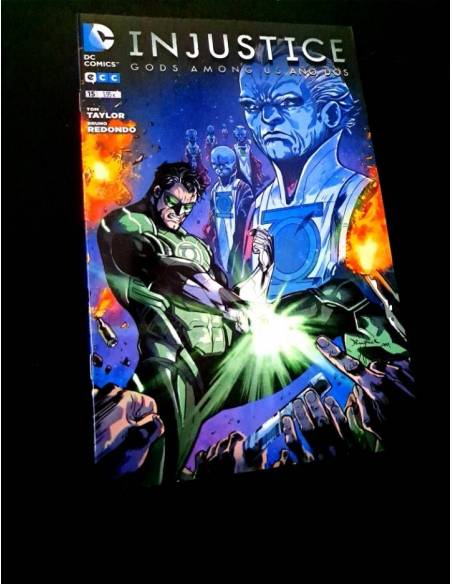 DE KIOSCO INJUSTICE GODS AMONG US 15 COMICS ECC DC