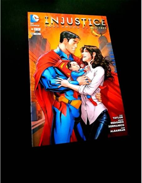 DE KIOSCO INJUSTICE GODS AMONG US 32 COMICS ECC DC
