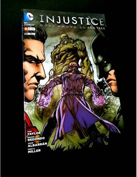 DE KIOSCO INJUSTICE GODS AMONG US 30 COMICS ECC DC