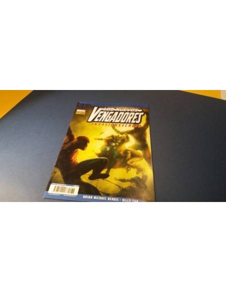 LOS NUEVOS VENGADORES 38 EDICION ESPECIAL EXCELENTE ESTADO PANINI