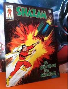 CASI EXCELENTE ESTADO SHAZAM 11 MUNDI COMICS MARVEL...