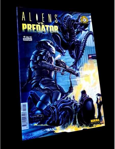 MUY BUEN ESTADO ALIENS VS PREDATOR 4 COMICS NORMA
