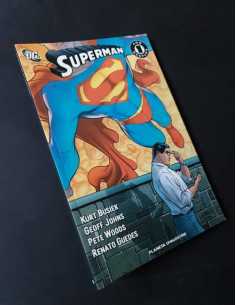 EXCELENTE ESTADO SUPERMAN 1 UN AÑO DESPUÉS DC PLANETA...
