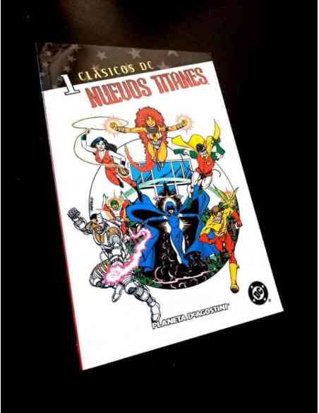 EXCELENTE ESTADO NUEVOS TITANES 1 CLASICOS DC COMICS PLANETA
