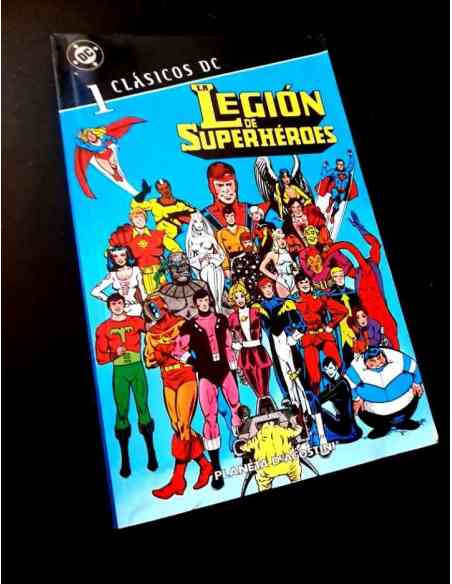 EXCELENTE ESTADO LA LEGION DE SUPERHEROES 1 CLASICOS DC COMICS PLANETA