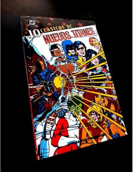 CASI EXCELENTE ESTADO NUEVOS TITANES 10 CLASICOS DC COMICS PLANETA