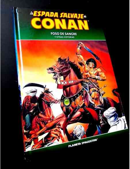 EXCELENTE ESTADO LA ESPADA SALVAJE DE CONAN 21 FOSO DE SANGRE TOMO PLANETA