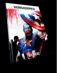 EXCELENTE ESTADO ULTIMATE VENGADORES 63 BLADE COMICS...