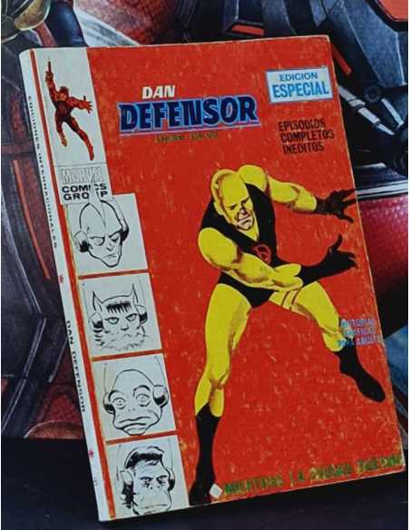 MUY BUEN ESTADO DAN DEFENSOR 5 TACO MIENTRAS LA CIUDAD DUERME EDICIONES INTERNACIONALES VERTICE