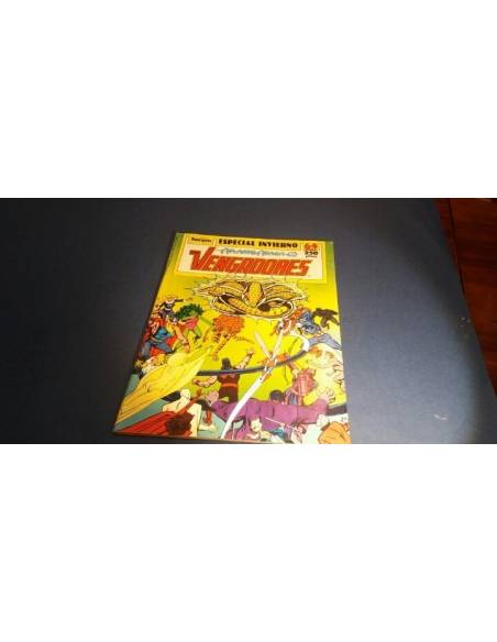 LOS VENGADORES ESPECIAL INVIERNO EXCELENTE ESTADO FORUM