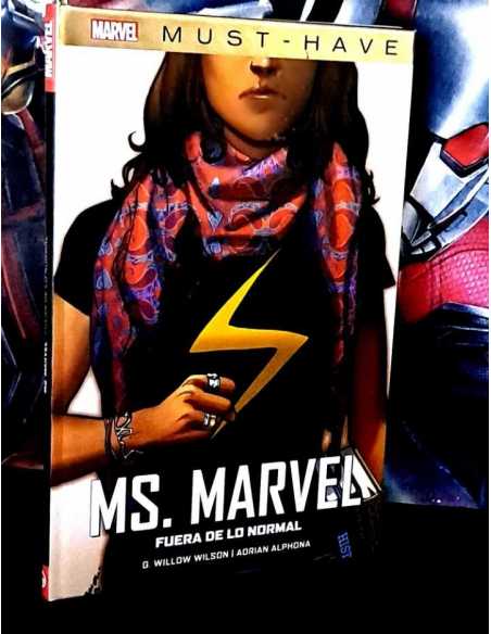 CASI EXCELENTE ESTADO MUST HAVE 9 MS. MARVEL FUERS DE LO NORMAL PANINI COMICS TAPA DURA