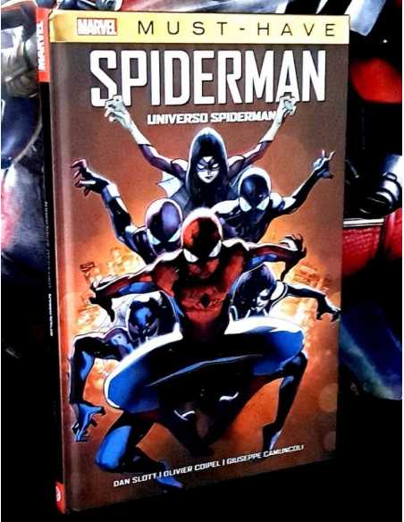CASI EXCELENTE ESTADO MUST HAVE 3 SPIDERMAN UNIVERSO SPIDERMAN PANINI COMICS TAPA DURA