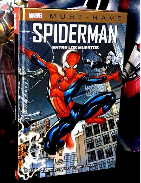 EXCELENTE ESTADO MUST HAVE 18 SPIDERMAN ENTRE LOS MUERTOS PANINI COMICS TAPA DURA
