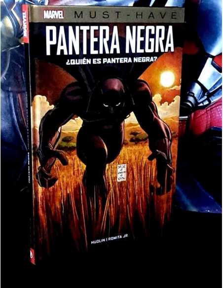 CASI EXCELENTE ESTADO MUST HAVE 19 PANTERA NEGRA QUIEN ES EN ES PANTERA NEGRA PANINI COMIC TAPA DURA